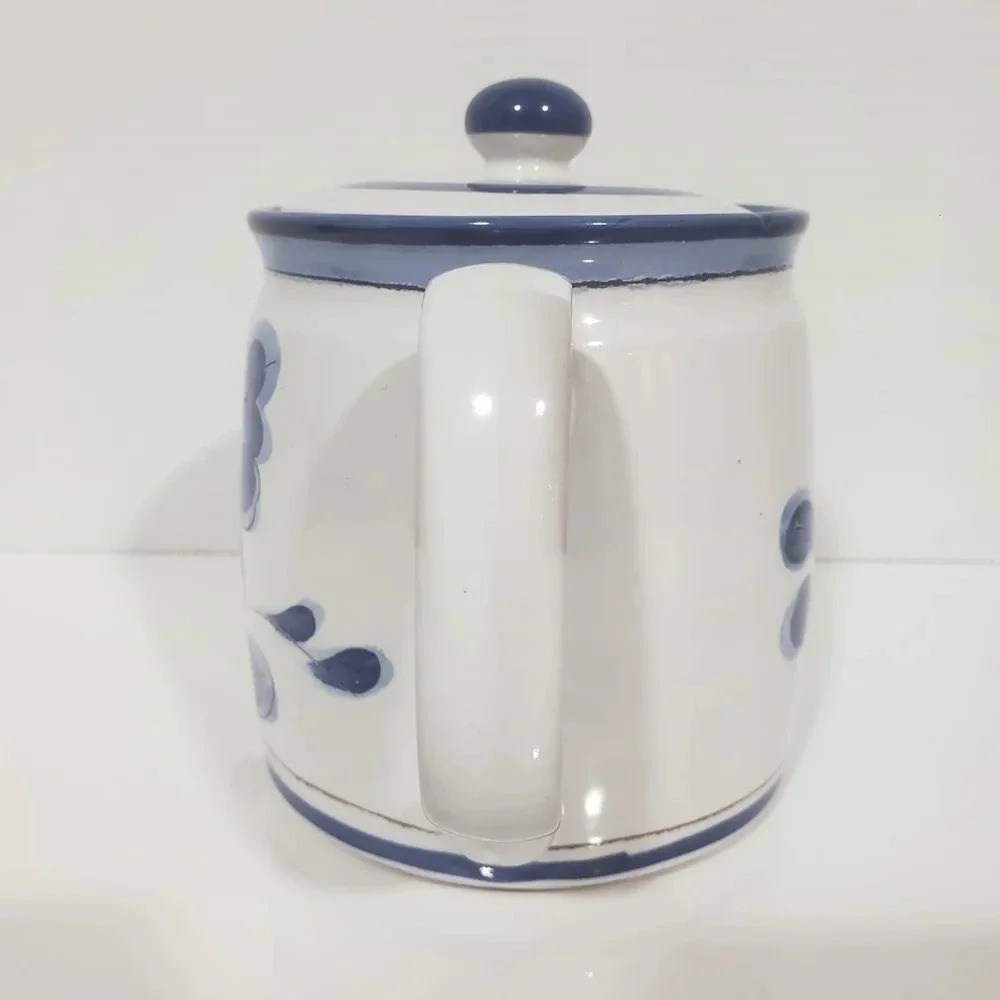 Vintage Blue/White Stoneware/Ceramic Teapot with Flowers,Made in Japan. - Picture 3 of 9